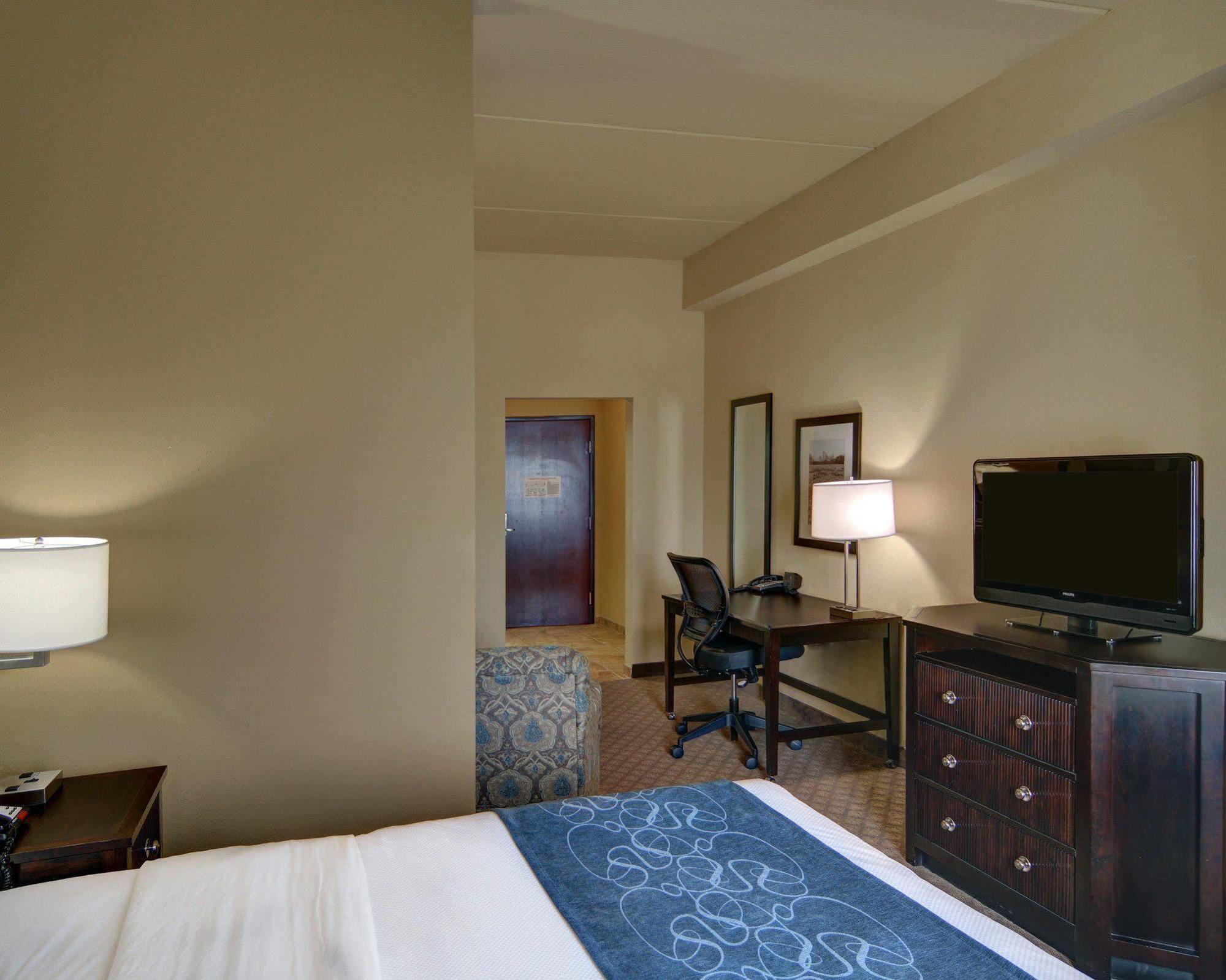 Comfort Suites Frisco Ngoại thất bức ảnh